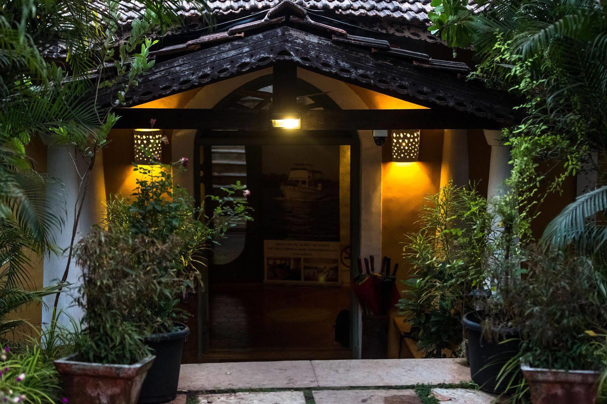 Wildflower Villas - All Villa Hotel, Family Run Candolim Exterior photo