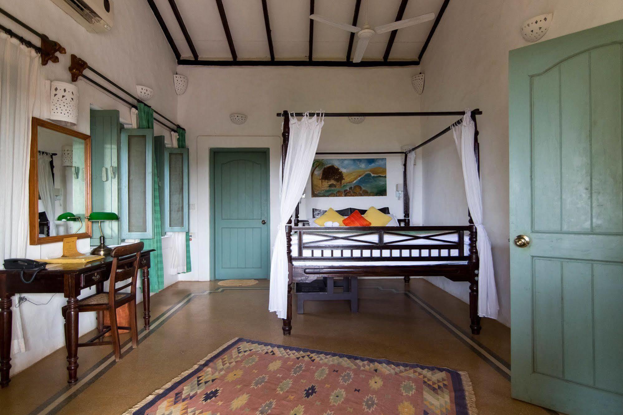 Wildflower Villas - All Villa Hotel, Family Run Candolim Exterior photo